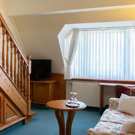 Отель Sporthotel Landhaus Wacker