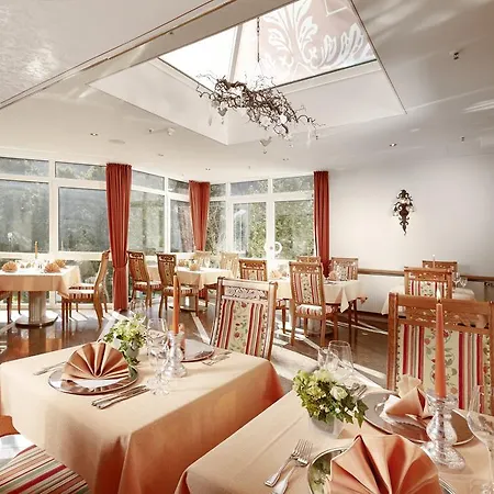 Отель Sporthotel Landhaus Wacker 4*